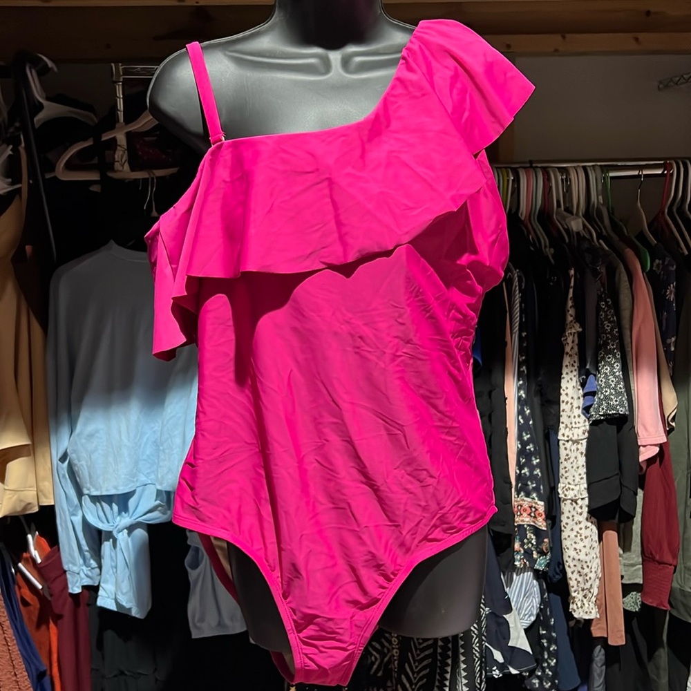 NWT Kona Sol swimsuit
